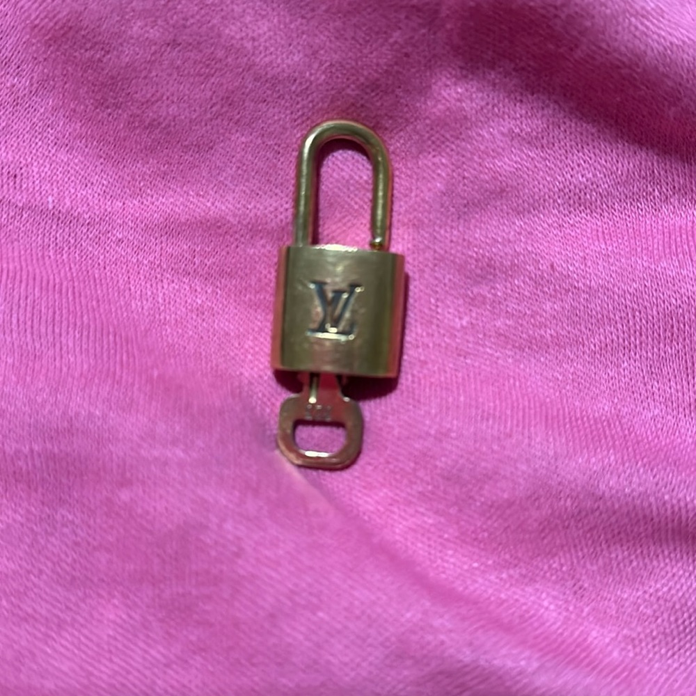 Authentic Louis Vuitton, Lock And Key Gem